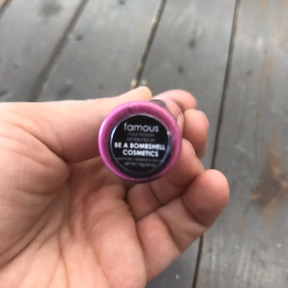 Be A Bombshell Lipgloss - Picture 2 of 2